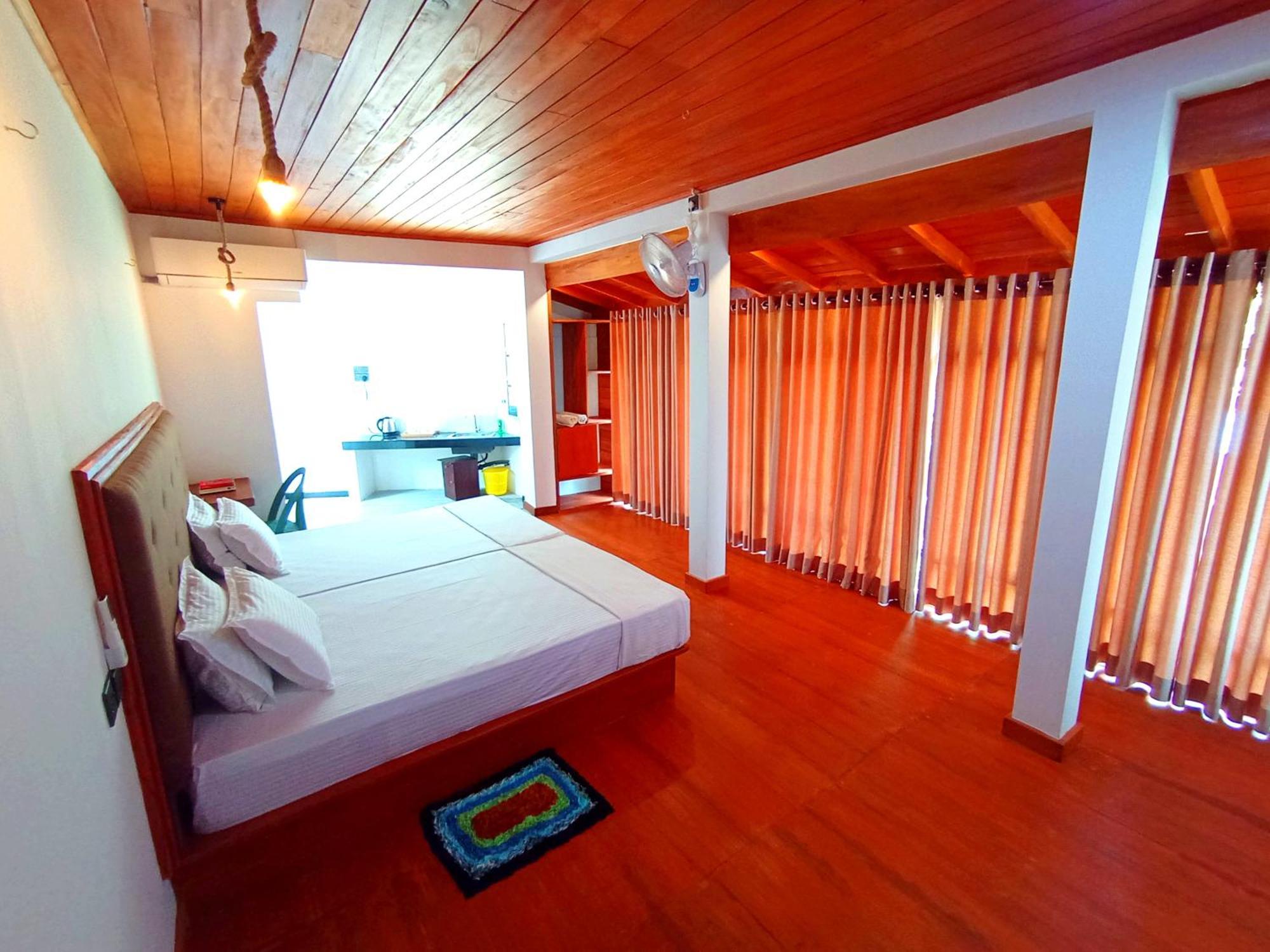 Thusara Guesthouse Mirissa Exterior foto